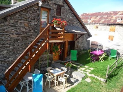 Chalet de l'Aigue Agnelle, Location de Vacances à Molines-en-Queyras