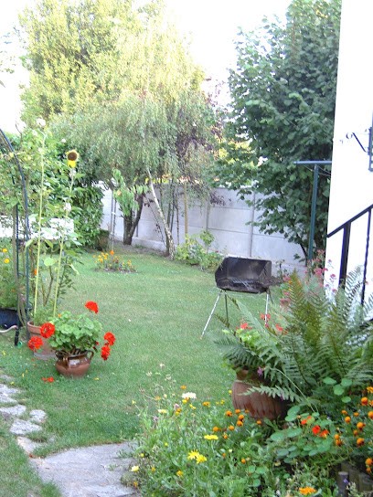 Villa Des Genets, Chambre d'Hôtes à Villemomble