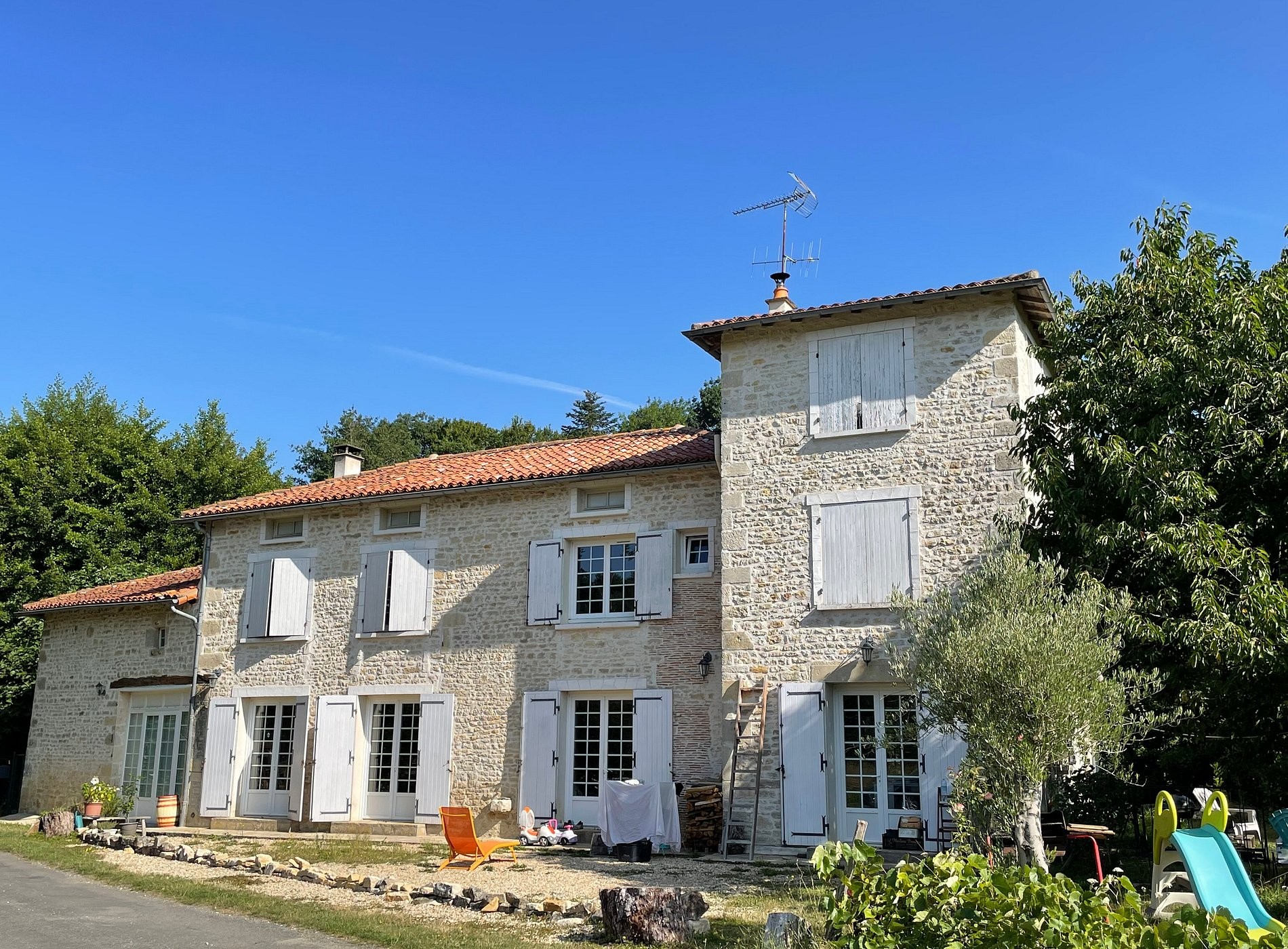 Moulin sous la Vergne, Chambre d'Hôtes à Nanteuil-en-Vallée