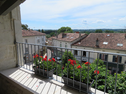 Appartement Bellevue, Location De Vacances à Aubeterre-sur-Dronne