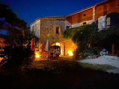 Mas La Colline - Maison D'hôtes - Regula Mosimann & Hans Peter Oberli, Chambre d'Hôtes à Vagnas
