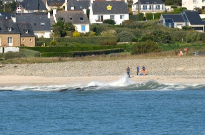 La Villa Bellevue: Location De Vacances 6 Personnes, Avec Jacuzzi, Proche De Plage, Quimper, Baie D'Audierne Finistère, Location de Vacances à Plozévet