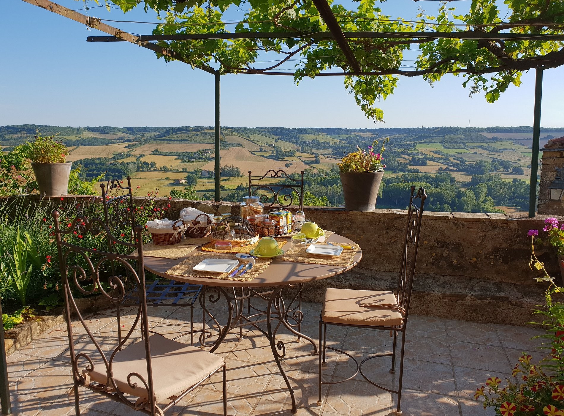 DIci Et D'Ailleurs, Chambre d'Hôtes à Cordes-sur-Ciel