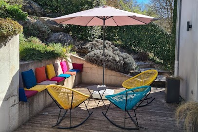 GÎTE EMERAUDE DESIGN & NATURE ® ***** Gite Gorges du Tarn Aveyron, Location de Vacances à Mostuéjouls