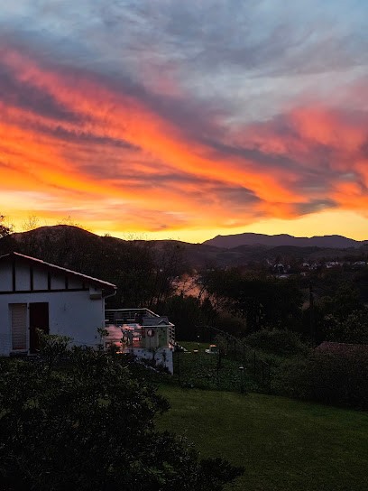 Gîte De La Villa Sabaloa Au Pays Basque, Location de Vacances à Halsou