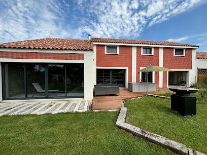 Maison Avec Piscine Intérieur, Billard, Baby Foot, Location De Vacances à Bords