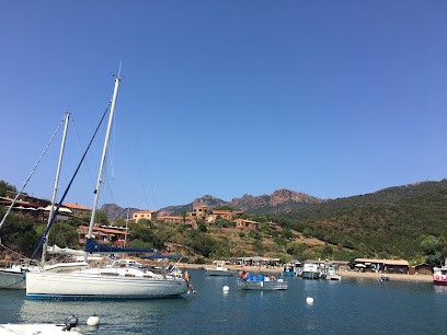 Viaghju Guesthouse on sailboat, Maison d'Hôtes à Osani