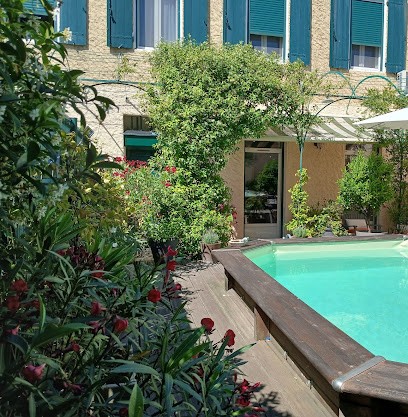 La Demeure, Chambre d'Hôtes à Trèbes