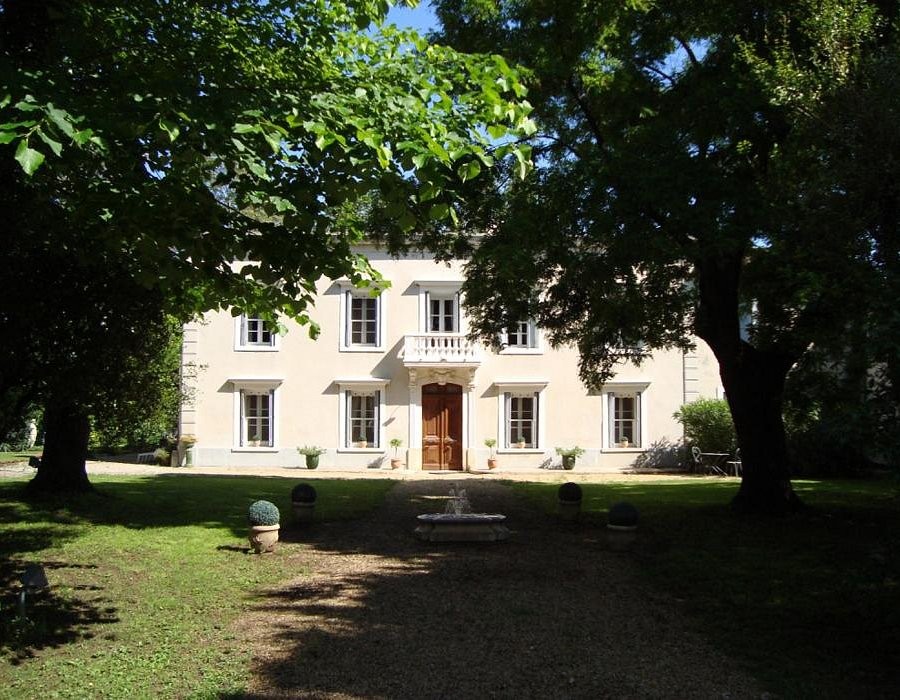 La Bastide De Diane, Chambre d'Hôtes à Aimargues