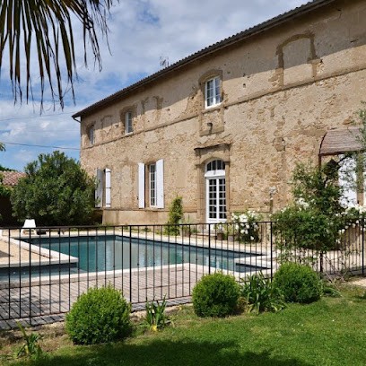 Gîte Entier Ancienne Ferme, Chambre d'Hôtes à Chabeuil