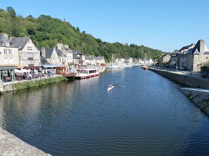 Le Triskel Holiday Homes, Location de Vacances à Lanvallay