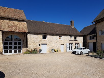 La Ferme aux Arts chambres d'hôtes/Espace Culturel, Chambre d'Hôtes à Beaumont-sur-Grosne