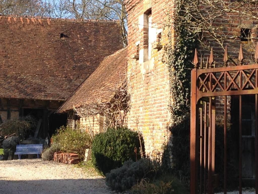 Marguerite's Ferme Rustique, Chambre d'Hôtes à Sens-sur-Seille