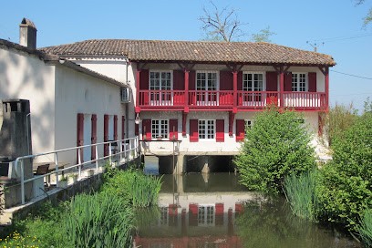 Moulin Tarres De Bas Gîtes Et Chambres D Hôtes, Chambre d'Hôtes à Sainte-Marthe