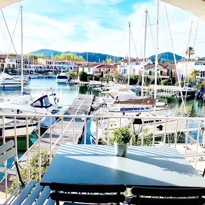 Bliss Appartement Port Grimaud, Location De Vacances à Grimaud
