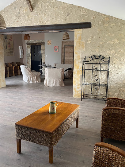 Amicalement Hôtes, Chambre D'hôtes à Condom