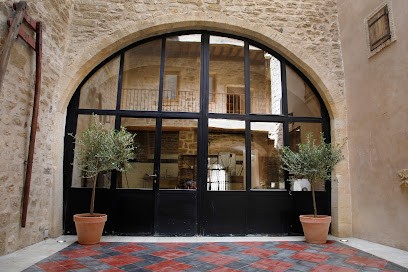 Maison D'en Bas Des Seigneurs: Chambres D'hôtes Au Calme Avec Spa Et Sauna Proche Lourmarin, Luberon, Vaucluse En Provence, Chambre d'Hôtes à Cucuron