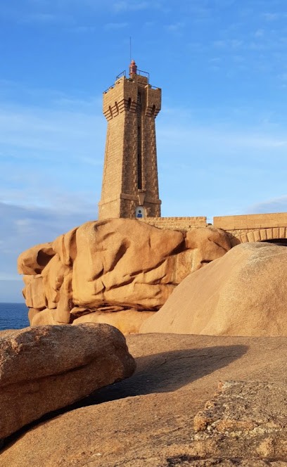 Gite Perros Guirec. Meublé De Tourisme Nommée Puffin. Jusqu'à 6 Personnes. A Partir De 70€ La Nuit Selon Saison, Location de Vacances à Perros-Guirec