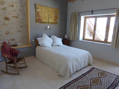 Gîte L'Atelier gite rural jurassien, Location de Vacances à Crenans