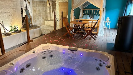 DOMAINE 2 LA TOUR - Suites & Spas, Chambre d'Hôtes à Beauzac