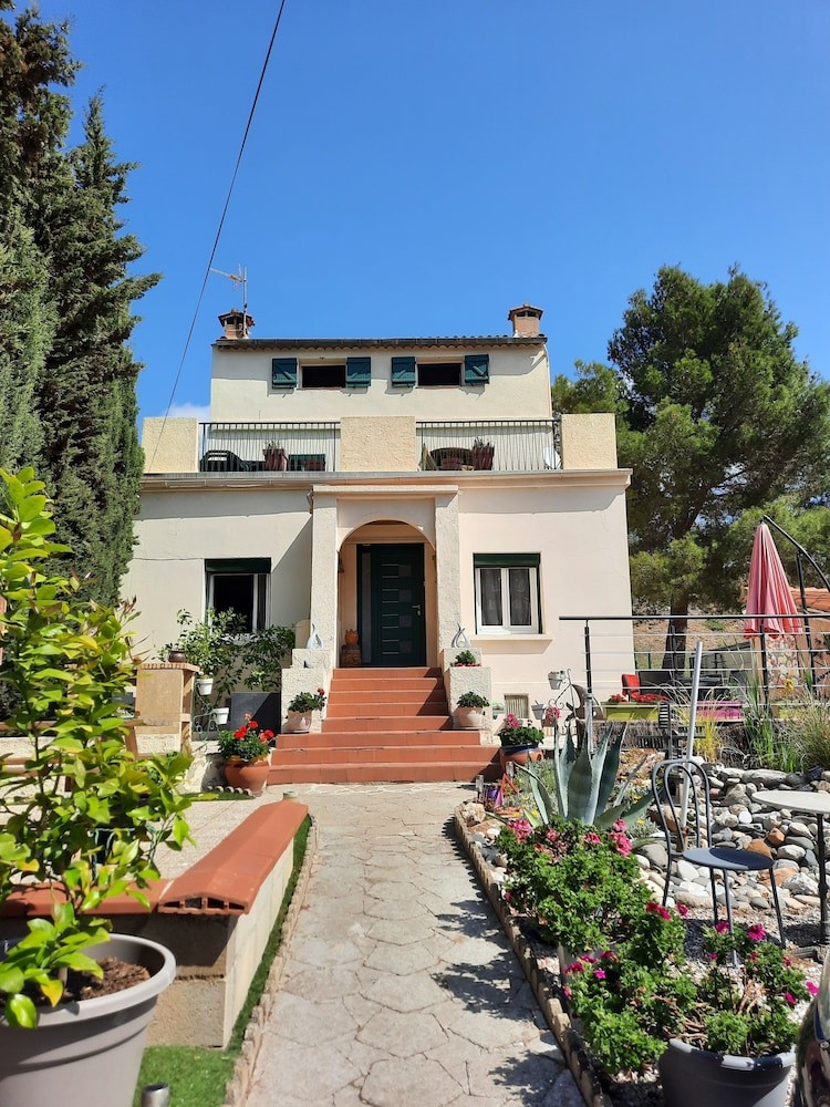 Chambres d'hôtes L'Amandier, Chambre d'Hôtes à Maury