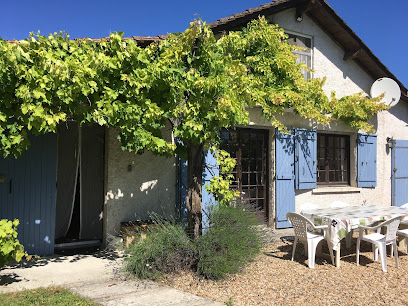 French Farmhouse Holiday, Location De Vacances à Grand-Brassac