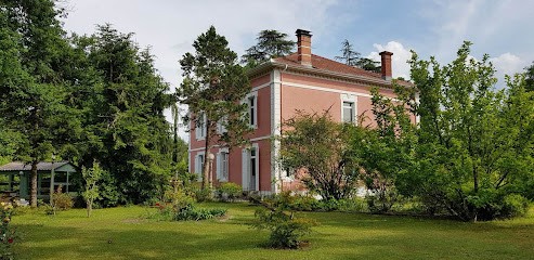 MANOIR DE TIREVESTE - 32 route du caillaou 40260 lesperon, Chambre d'Hôtes à Lesperon