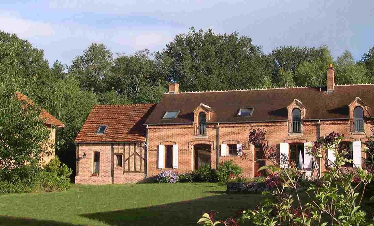 Qqqq, Chambre d'Hôtes à Ménestreau-en-Villette