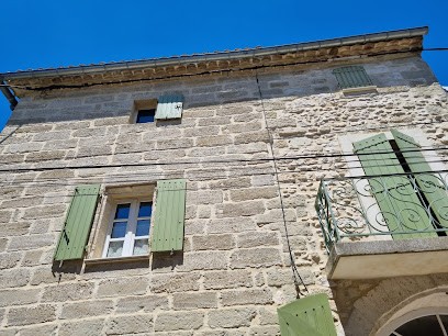 Maison Chêne Vert, Location de Vacances à Sanilhac-Sagriès
