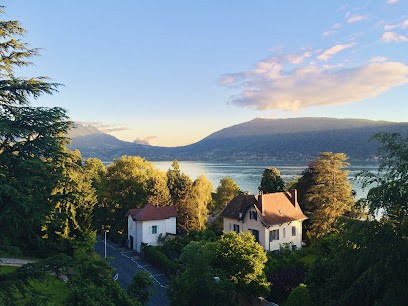Appartement Bel Azur, Location de Vacances à Veyrier-du-Lac