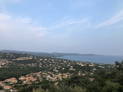 Villa Cacharelle vue mer Chambres d’hôtes Piscine Côte d’Azur Var, Chambre d'Hôtes à Cavalaire-sur-Mer