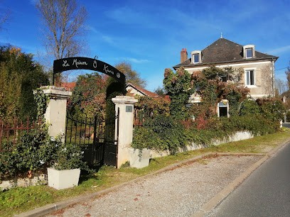 La Maison Ô Kiwis. Chambres D'hôtes, Vacances En Famille , Gîte. Vallée De La Dordogne, Lot, Rocamadour, Chambre d'Hôtes à Saint-Denis-lès-Martel