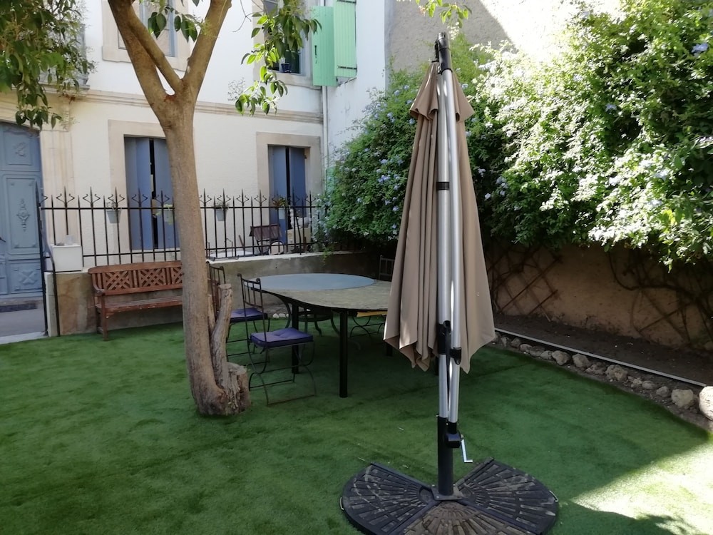 Les Colonnades, Chambre d'Hôtes à Moussan