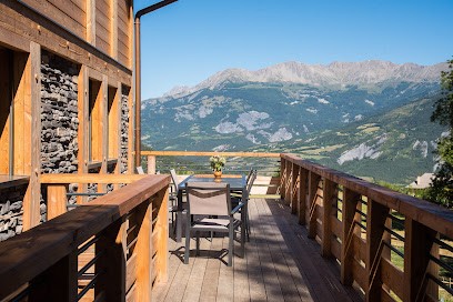 Les chalets de l'ubaye, Chambre d'Hôtes à Enchastrayes