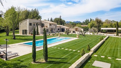 B&B by Lieve - Mas Sourso, Chambre d'Hôtes à Eygalières