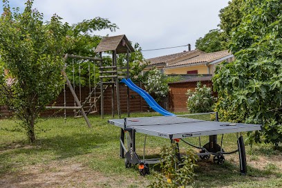 Le Mas Rose, Chambre d'Hôtes à Villeneuve-lès-Montréal