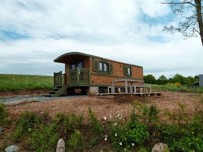 Gîte insolite Saône et Loire : Les écuries de Rozian, Chambre d'Hôtes à Cuzy