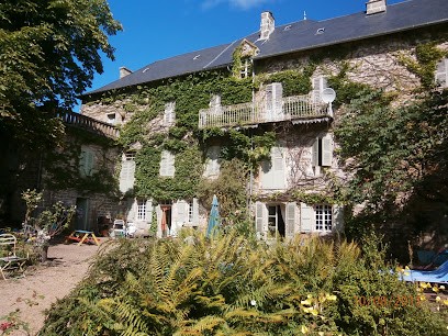 Maguy et Dominique, Chambre d'Hôtes à Meyrignac-l'Église