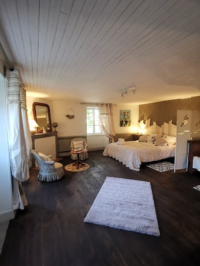 La Grange Ô Tisanes, Chambre d'Hôtes à Conques-en-Rouergue