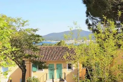 CHEZ ADRIANA, Location de Vacances à Grimaud