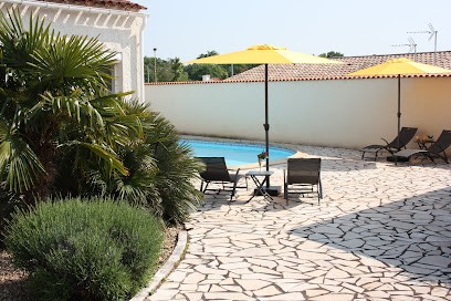 Les Pertuis Rochelais - Chambres d'hôtes, Gîte & SPA, Chambre d'Hôtes à Périgny
