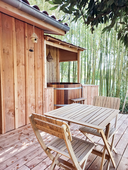 Cabane Spa Bambou, Chambre D'hôtes à la Bégude-de-Mazenc
