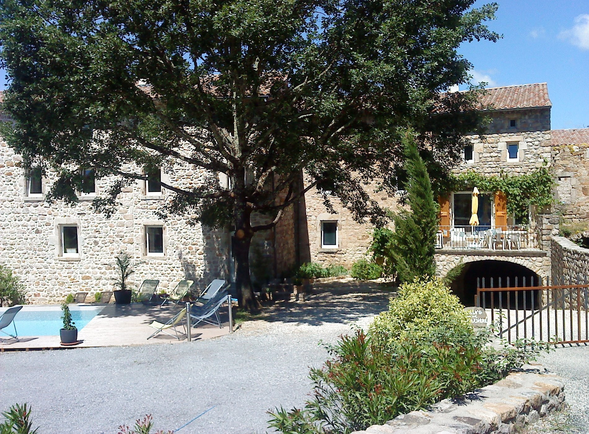 Mas de la Musardiere, Chambre d'Hôtes aux Assions