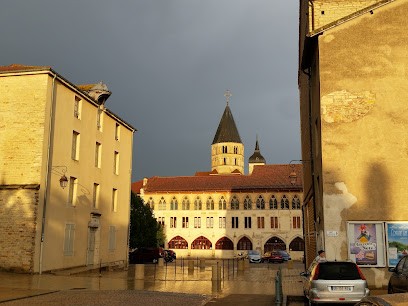 La Maison Tupinier - Gite location de vacances haut de gamme au calme - CLUNY 71, Chambre d'Hôtes à Cluny