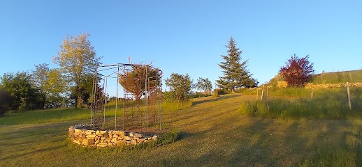 Gites Les Terrasses Du Carlat, Location de Vacances à Saint-Cybranet