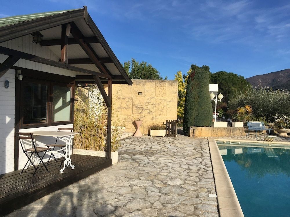 La Villa des Poètes, Chambre d'Hôtes à Nyons