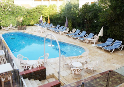 La Grande Terrasse Argeles Plage Des Pins: Appartement Vacances T2 Grand Standing 2/4 Personnes 100M Mer Et Plage Piscine Wi-Fi Parking Pyrénées-Orientales 66 Location De Vacances à Argelès-sur-Mer