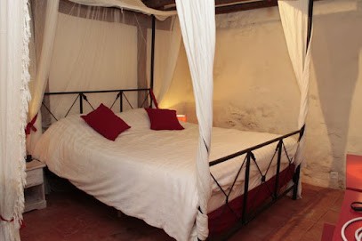 Les pieds presque dans l'eau, Chambre d'Hôtes à La Suze-sur-Sarthe