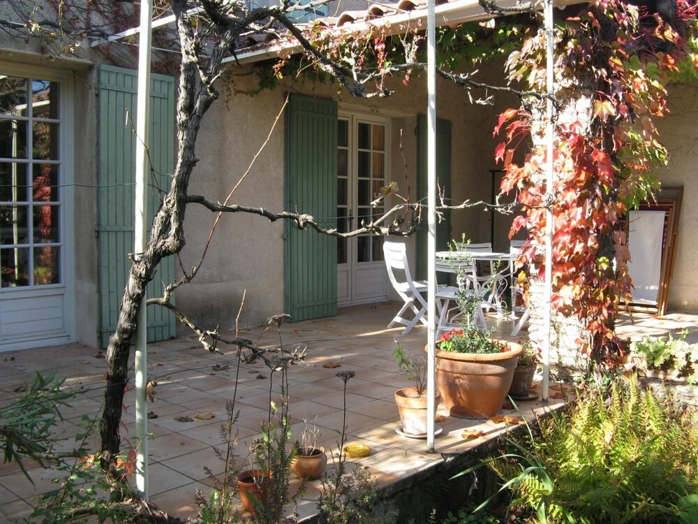 Villa Sainte-Garde, Chambre d'Hôtes à Saint-Didier