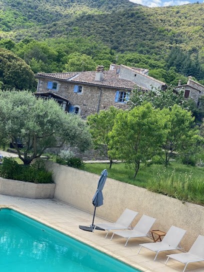 Gîte Mas Le Canton, Chambre d'Hôtes à Saint-Jean-du-Gard